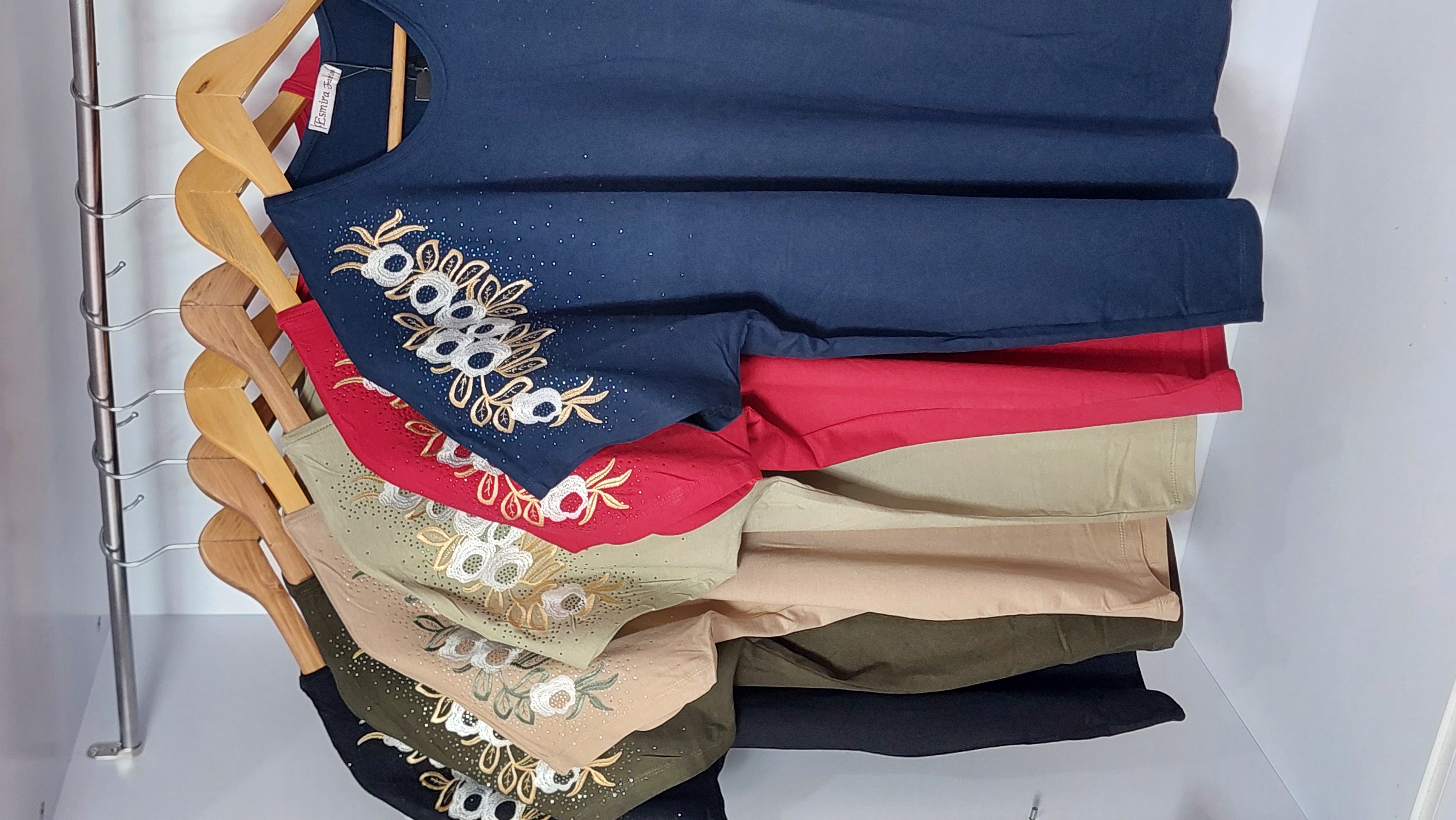 بلوز نخی مجلسی گلدوزی شده ترک برند اسمارا